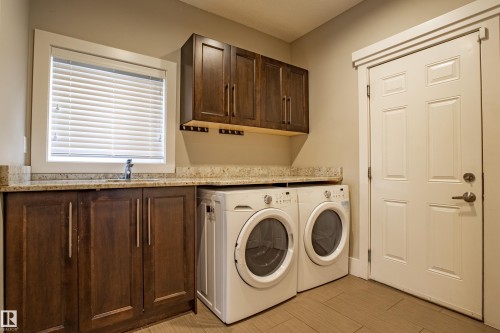 10842 175A Avenue, Edmonton, AB - Indoor Photo Showing Laundry Room