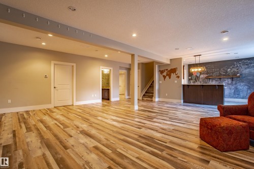 10842 175A Avenue, Edmonton, AB - Indoor