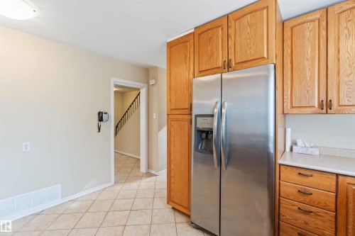 9000 168 Street, Edmonton, AB - Indoor Photo Showing Kitchen