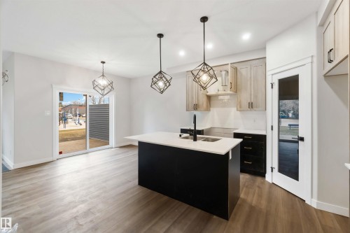 4908 49 Avenue, Gibbons, AB - Indoor Photo Showing Kitchen With Double Sink