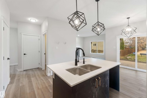 4908 49 Avenue, Gibbons, AB - Indoor Photo Showing Kitchen With Double Sink