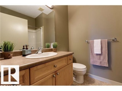 112 4312 139 Avenue, Edmonton, AB - Indoor Photo Showing Bathroom