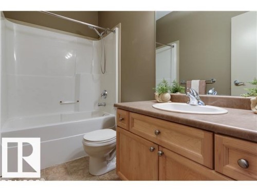 112 4312 139 Avenue, Edmonton, AB - Indoor Photo Showing Bathroom