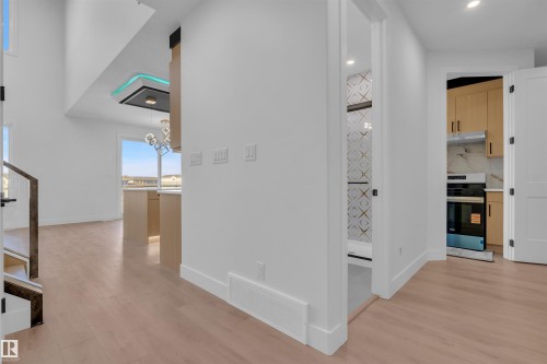 417 Pine Point(E), Leduc, AB - Indoor Photo Showing Other Room