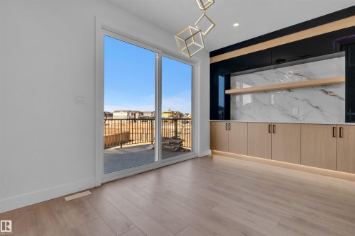 417 Pine Point(E), Leduc, AB - Indoor Photo Showing Other Room