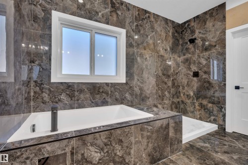417 Pine Point(E), Leduc, AB - Indoor Photo Showing Bathroom