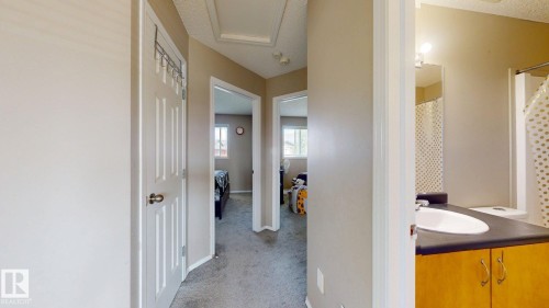 1150 37B Ave, Edmonton, AB - Indoor Photo Showing Other Room