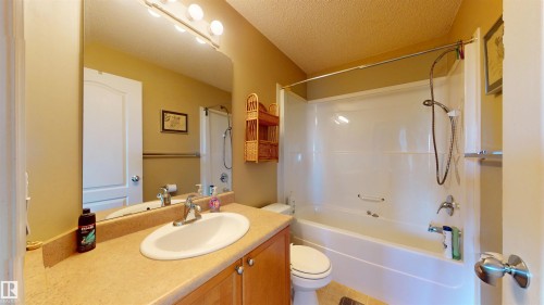 227 16807 100 Avenue, Edmonton, AB - Indoor Photo Showing Bathroom