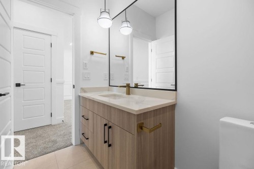 3309 Chickadee Drive, Edmonton, AB - Indoor Photo Showing Bathroom