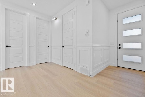 3309 Chickadee Drive, Edmonton, AB - Indoor Photo Showing Other Room