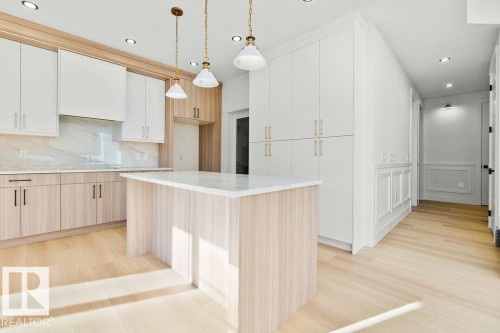 3309 Chickadee Drive, Edmonton, AB - Indoor Photo Showing Kitchen
