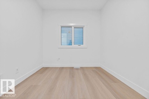 3309 Chickadee Drive, Edmonton, AB - Indoor Photo Showing Other Room