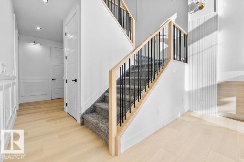 3309 Chickadee Drive, Edmonton, AB - Indoor Photo Showing Other Room