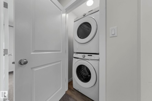 1813 Collip View View, Edmonton, AB - Indoor Photo Showing Laundry Room