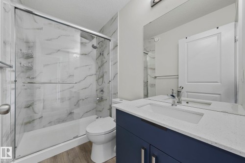 1813 Collip View View, Edmonton, AB - Indoor Photo Showing Bathroom