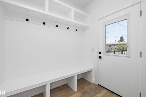 7505 Rowland Road, Edmonton, AB - Indoor Photo Showing Other Room