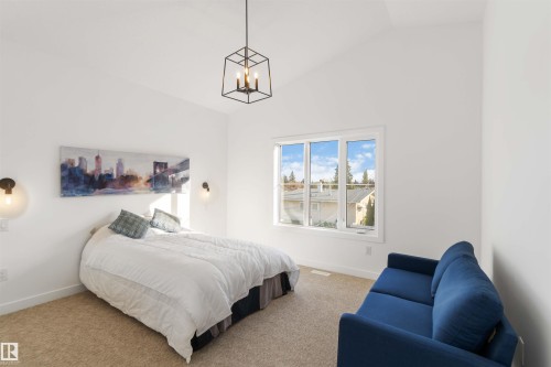 7505 Rowland Road, Edmonton, AB - Indoor Photo Showing Bedroom
