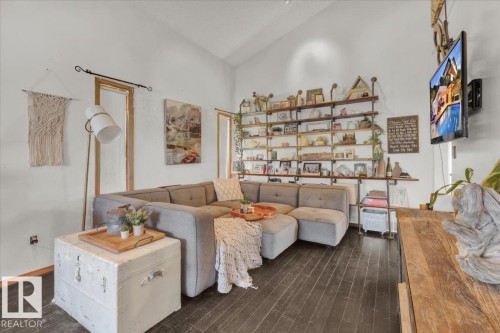 6107 159 Avenue, Edmonton, AB - Indoor Photo Showing Living Room