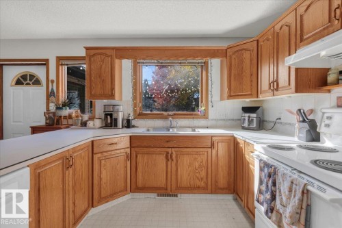 6107 159 Avenue, Edmonton, AB - Indoor Photo Showing Kitchen With Double Sink