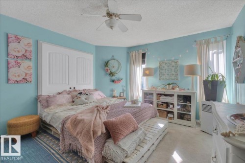 6107 159 Avenue, Edmonton, AB - Indoor Photo Showing Bedroom