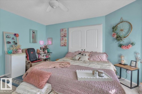 6107 159 Avenue, Edmonton, AB - Indoor Photo Showing Bedroom