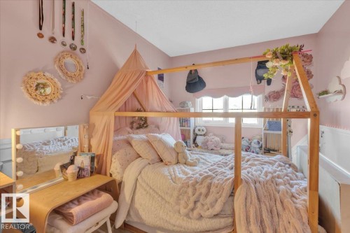 6107 159 Avenue, Edmonton, AB - Indoor Photo Showing Bedroom
