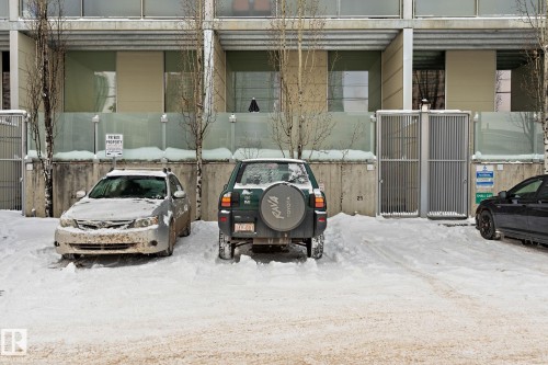 213 10309 107 Street, Edmonton, AB - Outdoor