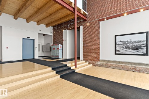 213 10309 107 Street, Edmonton, AB - Indoor Photo Showing Other Room