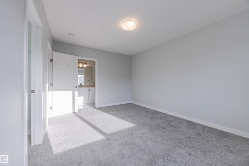 1745 Plum Crescent, Edmonton, AB - Indoor Photo Showing Other Room