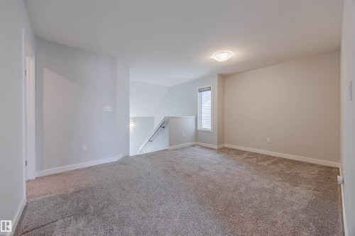 1745 Plum Crescent, Edmonton, AB - Indoor Photo Showing Other Room