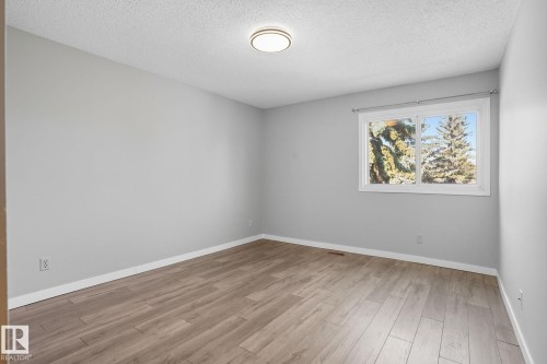 329 10404 24 Avenue, Edmonton, AB - Indoor Photo Showing Other Room