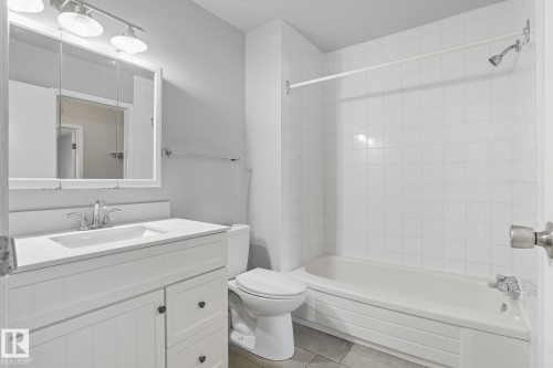 329 10404 24 Avenue, Edmonton, AB - Indoor Photo Showing Bathroom