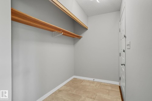 329 10404 24 Avenue, Edmonton, AB - Indoor