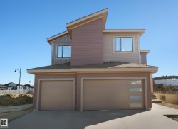 3970 GINSBURG Crescent  Edmonton, AB T5T 4V1