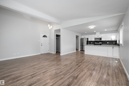 10409 148 Street, Edmonton, AB - Indoor Photo Showing Kitchen