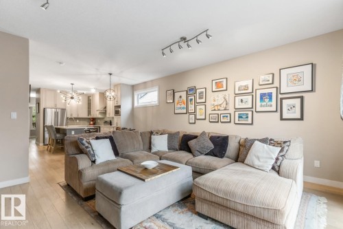 9535 155 Street, Edmonton, AB - Indoor Photo Showing Living Room