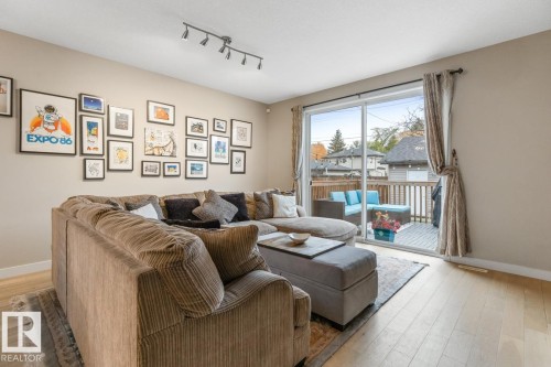 9535 155 Street, Edmonton, AB - Indoor Photo Showing Living Room