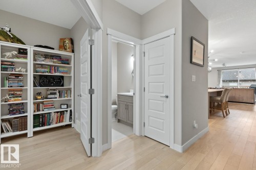 9535 155 Street, Edmonton, AB - Indoor