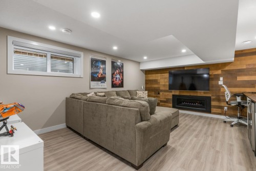 9535 155 Street, Edmonton, AB - Indoor