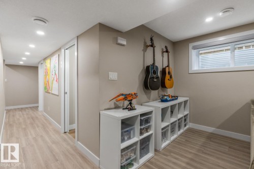 9535 155 Street, Edmonton, AB - Indoor