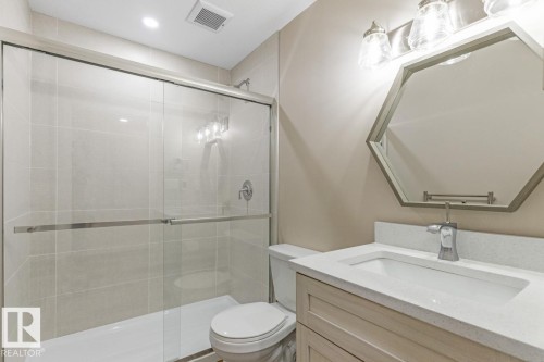 9535 155 Street, Edmonton, AB - Indoor Photo Showing Bathroom