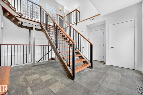 8860 93 Street, Edmonton, AB - Indoor Photo Showing Other Room