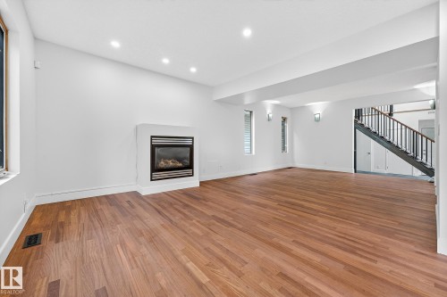 8860 93 Street, Edmonton, AB - Indoor With Fireplace