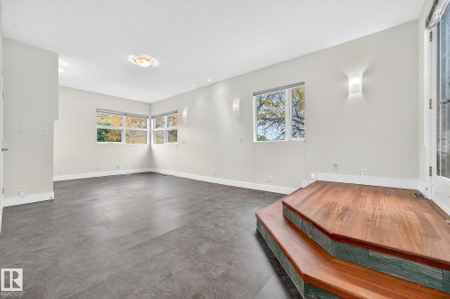 8860 93 Street, Edmonton, AB - Indoor