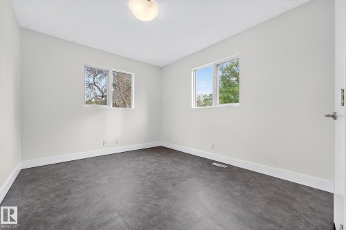 8860 93 Street, Edmonton, AB - Indoor Photo Showing Other Room