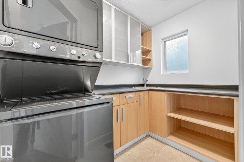 8860 93 Street, Edmonton, AB - Indoor Photo Showing Laundry Room