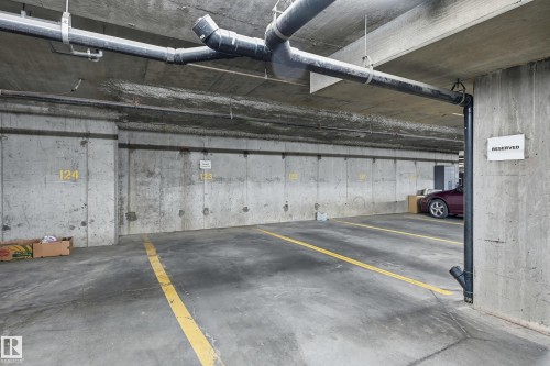 313 6925 199 Street, Edmonton, AB - Indoor Photo Showing Garage