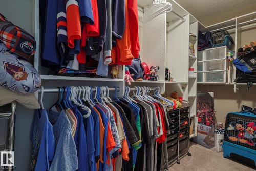 325 45 Inglewood Drive Nw, St. Albert, AB - Indoor With Storage