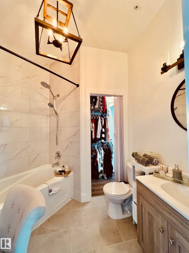 443 10403 122 Street, Edmonton, AB - Indoor Photo Showing Bathroom