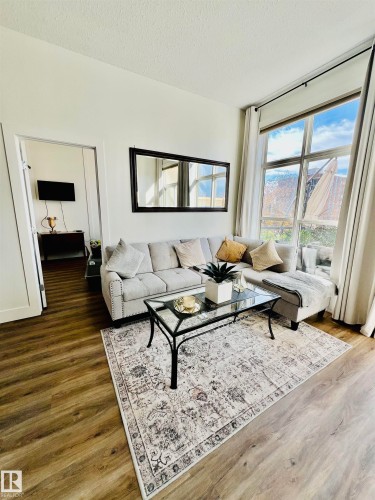 443 10403 122 Street, Edmonton, AB - Indoor Photo Showing Living Room